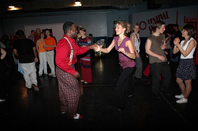 min 2007 11 10 fous swing 217